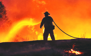 Des incendies  toujours incontrôlables en Californie