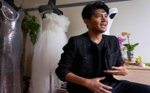 Shibuya Zarny. Réfugié birman devenu styliste sans frontières
