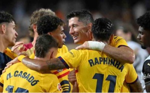 Espagne: Le FC Barcelone s'en sort à Valence grâce à un doublé de Lewandowski