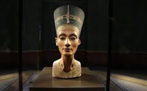 A la recherche de la tombe de Néfertiti