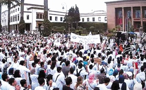 Imposante manifestation à Rabat des étudiants en médecine