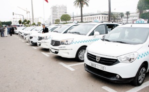 Les chauffeurs des grands taxis casablancais tiennent à leurs vieux tacots