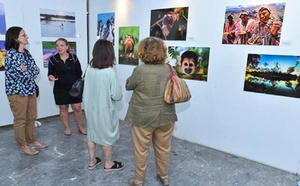 Vernissage à Rabat de l’exposition photographique "Portraits du Pérou et du Maroc"