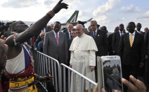 Au Kenya, le pape François dénonce les  violences commises au nom de Dieu