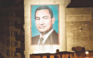 Un portrait géant de Hosni Mobarak à Casablanca Cinq ans après le début de la révolution égyptienne