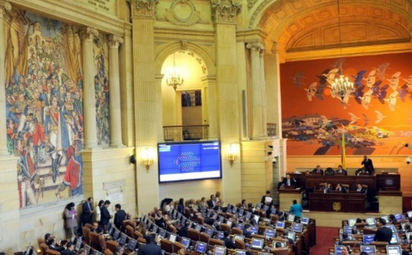 Le Congrès colombien ratifie l'accord de paix avec les Farc