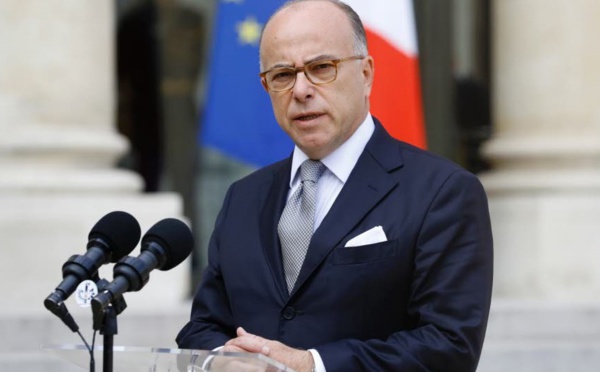 Bernard Cazeneuve Premier ministre jusqu'à la présidentielle de 2017