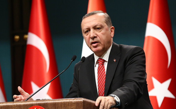 Erdogan valide la révision constitutionnelle renforçant ses pouvoirs