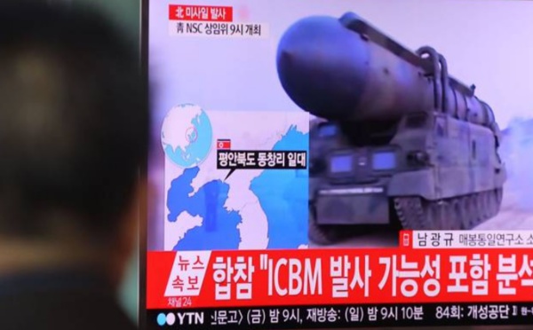 Pyongyang tire une salve de missiles