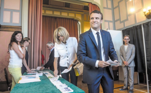 Macron en passe d'obtenir une large majorité à l'Assemblée