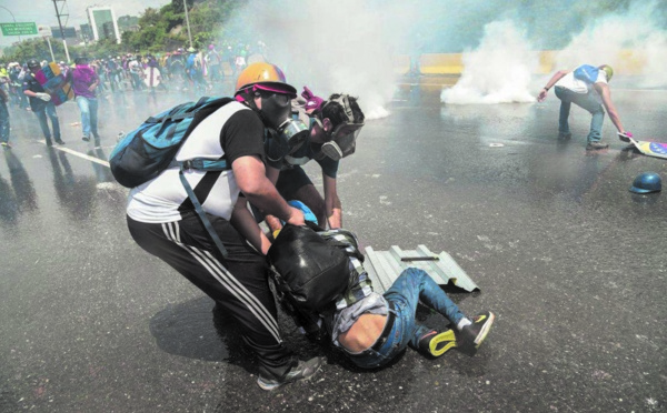 Le Venezuela en partie paralysée par une grève générale