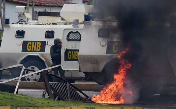 Traque des auteurs de l'attaque contre une base militaire au Venezuela