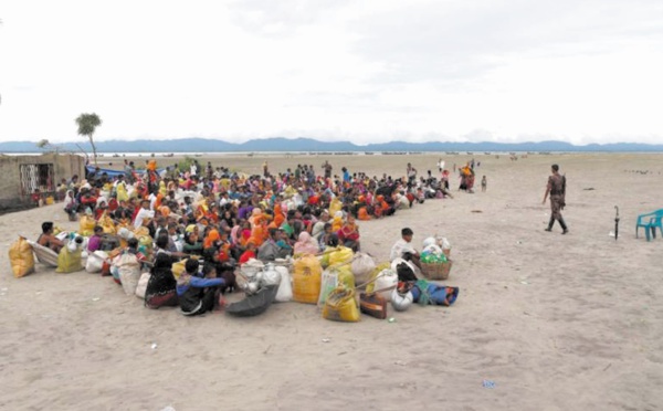 L'exode des Rohingyas vers le Bangladesh reprend massivement