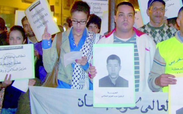 400 militants et associatifs battent le pavé devant le Parlement : Rabat manifeste pour les droits humains