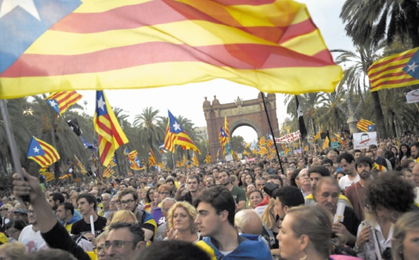 Puigdemont pressé de déclarer l'indépendance de la Catalogne