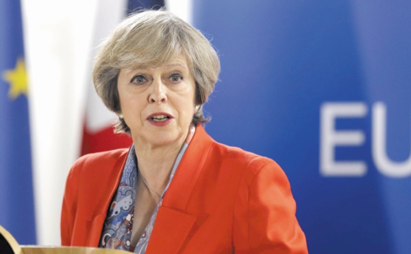 May veut convaincre les 27 d'avancer sur leurs relations post-Brexit