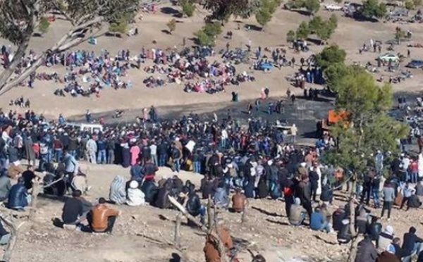 Manifestations et appel à la grève générale à Jérada