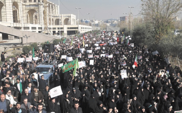 Des  morts et des centaines de manifestants arrêtés à Téhéran