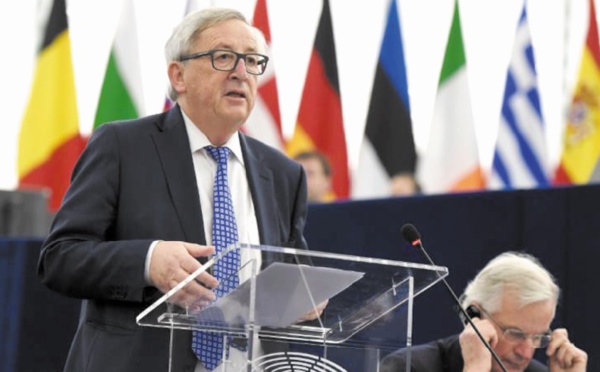 Juncker appelle à passer des discours sur le Brexit à des accords concrets