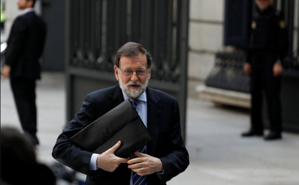 Pression accrue sur Rajoy pour des élections anticipées