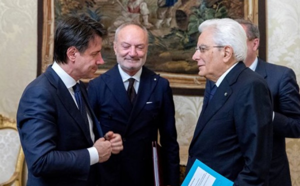 Les populistes s'installent au pouvoir en Italie