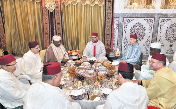 ​S.M le Roi offre des Iftar en l'honneur d’Ali Bongo et de Moussa Faki Mahamat