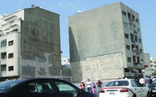 Boulevard Bahmad à Casablanca : Un immeuble incliné sème la panique