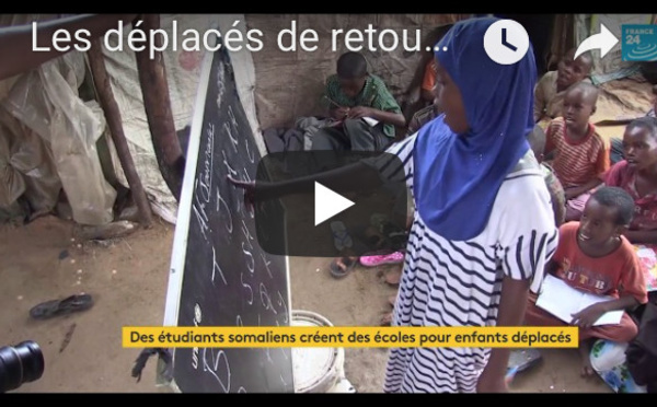 Les déplacés de retour à l'école en SOMALIE