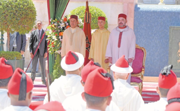 S.M le Roi préside à Tanger une réception à l'occasion de la Fête du Trône