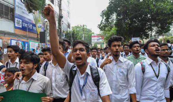 Le Bangladesh coupe l'Internet mobile pour contrer des manifestations étudiantes