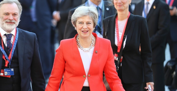 Theresa May humiliée à Salzbourg