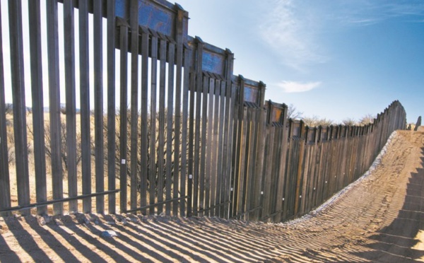 Le mur fantaisiste de Trump n’en finit pas de faire parler de lui