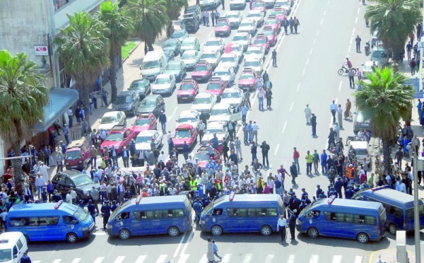 Ils ont bloqué la circulation à Casablanca : Des chauffeurs de taxi mécontents