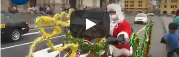 Dans les rues de Lima, le Père Noël est un policier