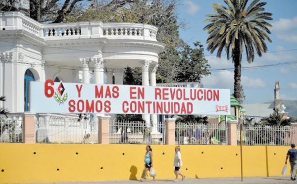 Cuba fête 60 ans de révolution et dénonce l'hostilité de Washington