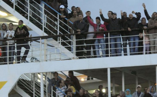 Les expatriés de Libye en sit-in à Rabat : Ameur affirme que son ministère a fait ce qu’il avait à faire