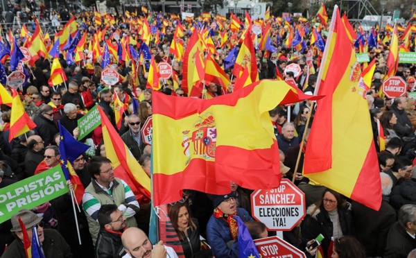 Manifestation à Madrid contre  la politique de dialogue du gouvernement avec la Catalogne