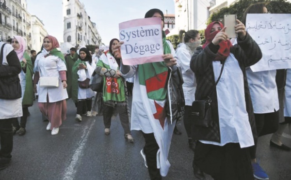 Algérie: Enseignants et élèves prennent le relais contre Bouteflika