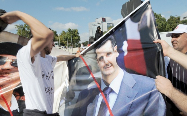 Assad poursuit la répression : Indignation, condamnation et isolement du régime syrien