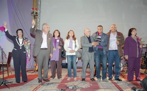 Meeting populaire de l’USFP à Agadir : Aïcha Lakhmas : “Notre vie politique est faite de militantisme permanent” Fathallah Oualalou : “On ne doit pas laisser le champ libre aux corrupteurs” Tariq Kabbage : “Les citoyens sont invités à voter massiveme