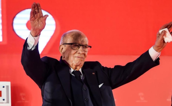 La Tunisie pleure son président et prépare une élection pour septembre