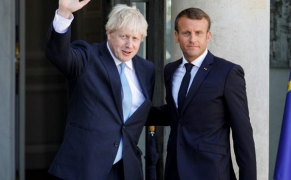 Macron et Johnson affichent un ton plus conciliant sur le Brexit