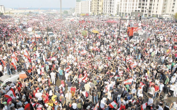 L’armée se montre mais le soulèvement populaire au Liban ne faiblit pas