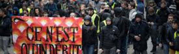 Flambée de violences à Paris pour le premier anniversaire des "gilets jaunes"