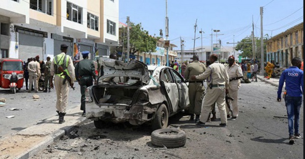 Au moins 4 morts dans un attentat des shebab près du Parlement à Mogadiscio