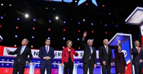 Sous le feu de ses rivaux démocrates Sanders se pose en rempart à Trump