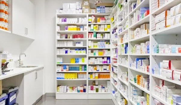 Les masques de protection subventionnés mis en vente dans les pharmacies