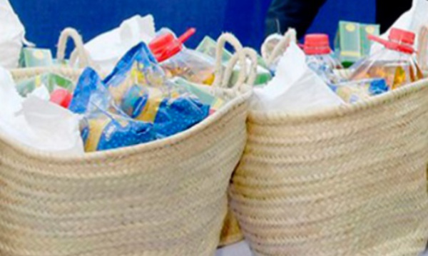 Distribution de paniers alimentaires à Rabat