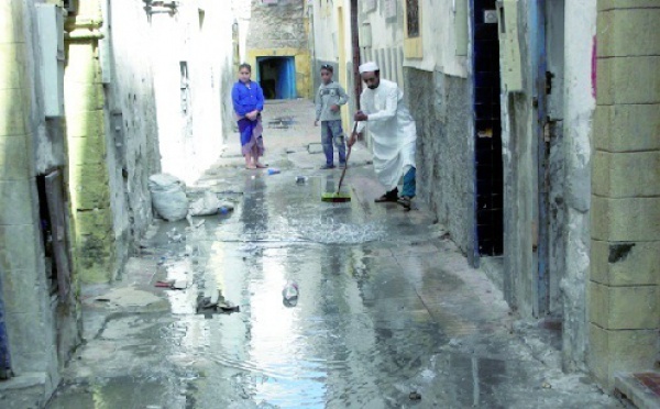 Marche de protestation à Essaouira contre la défaillance des services d’assainissement liquide : Des quartiers inondés par les eaux usées