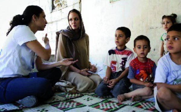 People : Angelina Jolie aux côtés des réfugiés syriens